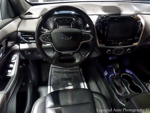Used 2022 Chevrolet Traverse RS image 20