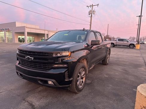Used 2022 Chevrolet Silverado 1500 RST w/ Z71 Off-Road Package image 2