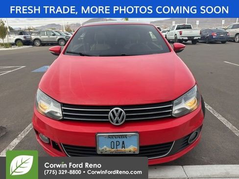 Used 2016 Volkswagen Eos Komfort FWD image 2