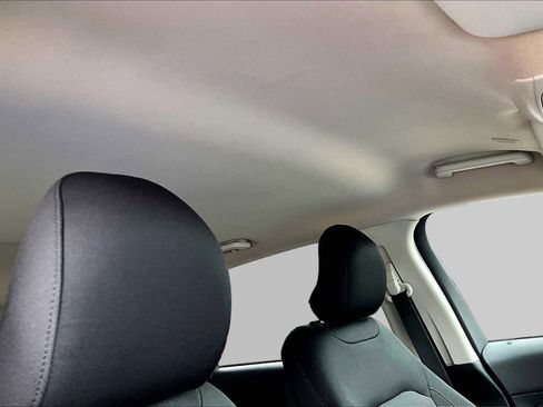 Certified 2019 Ford Edge SE FWD image 14