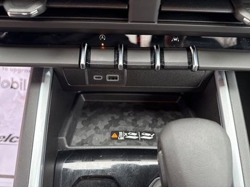 Used 2025 Chevrolet Colorado Trail Boss image 22