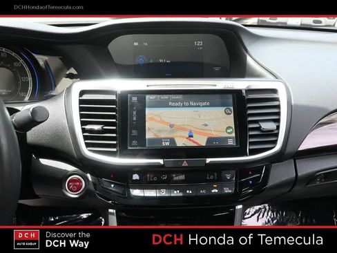 Used 2017 Honda Accord Touring image 12