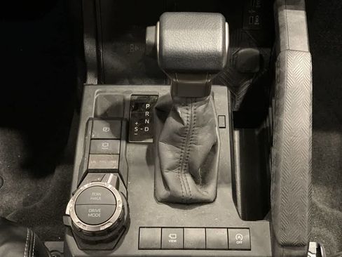 Used 2025 Toyota 4Runner Limited image 21