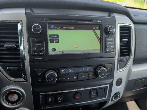 Used 2017 Nissan Titan PRO-4X AWD/4WD image 15