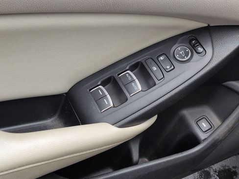 Used 2018 Honda Accord LX image 15