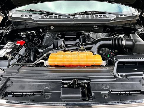 Used 2016 Ford F150 Lariat image 31