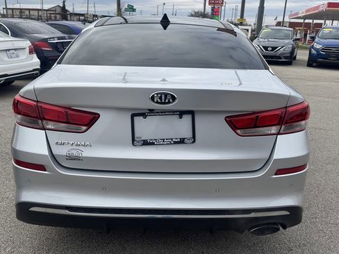 Used 2019 Kia Optima LX w/ LX Premium Package image 7
