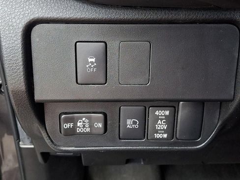 Used 2023 Toyota Tacoma TRD Off-Road AWD/4WD image 29