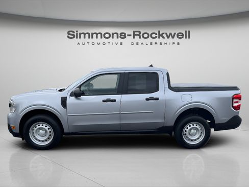 Used 2022 Ford Maverick XL FWD image 2