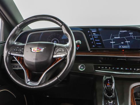 Used 2023 Cadillac Escalade Premium Luxury w/ LPO, Floor Liner Package AWD/4WD image 18