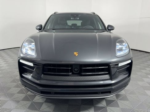 Certified 2026 Porsche Macan AWD/4WD image 6