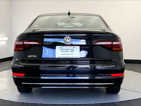 Used 2019 Volkswagen Jetta SE w/ Cold Weather Package FWD image 6