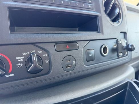 Used 2021 Ford E-350 and Econoline 350 Super Duty w/ Power Windows & Locks Group image 16
