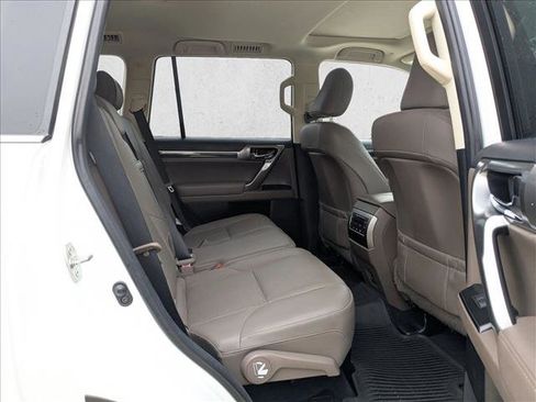 Used 2022 Lexus GX 460 Premium image 21