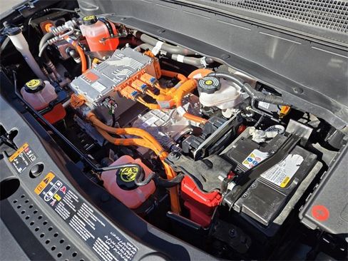 Used 2023 Chevrolet Bolt EUV LT w/ Convenience Package image 17