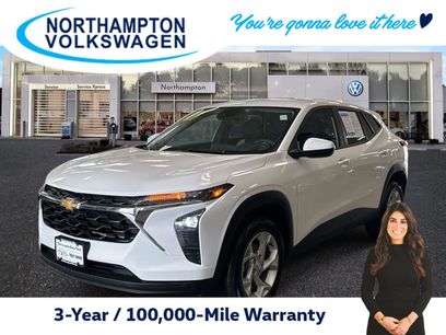 Used 2025 Chevrolet Trax LS w/ LS Convenience Package