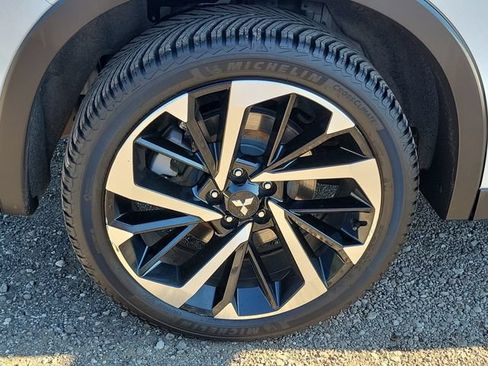 Used 2022 Mitsubishi Outlander ES AWD/4WD image 5