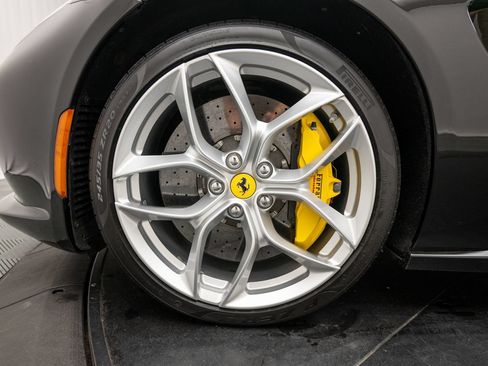 Used 2018 Ferrari GTC4Lusso T RWD image 34