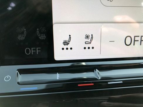 New 2026 Volkswagen Atlas Peak Edition AWD/4WD image 28