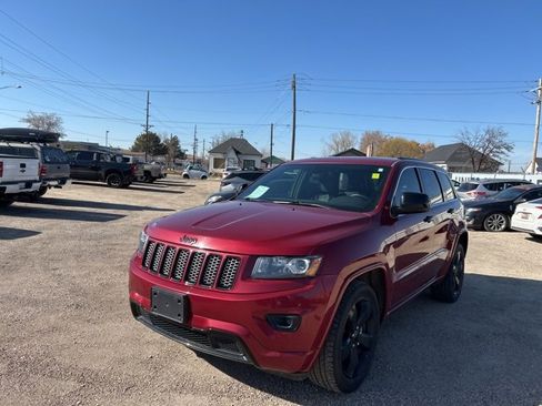 Used 2015 Jeep Grand Cherokee Altitude image 1