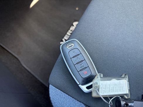 Used 2025 Nissan Versa SV FWD image 21