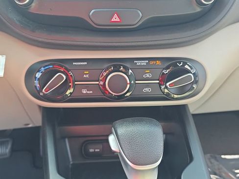 Used 2022 Kia Soul LX w/ Technology Package FWD image 24