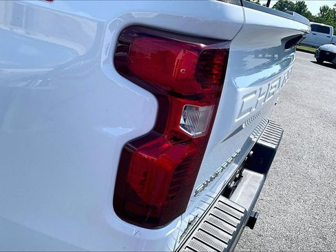 Used 2022 Chevrolet Silverado 1500 Custom Trail Boss w/ LPO, Dark Essentials Package AWD/4WD image 26