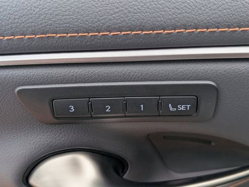 Certified 2025 Lexus ES 350 w/ Premium Package image 21