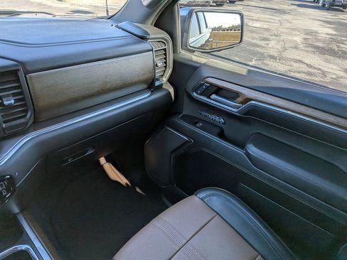 Used 2023 Chevrolet Silverado 1500 High Country image 19