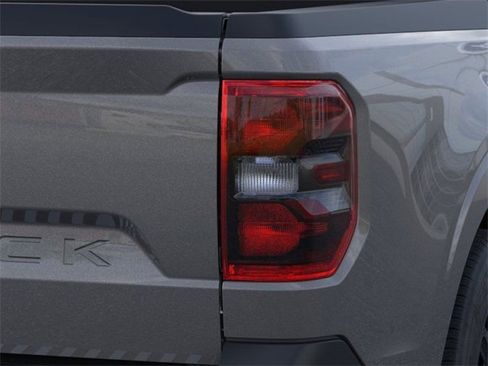 New 2025 Ford Maverick Lariat w/ Black Appearance Package image 22