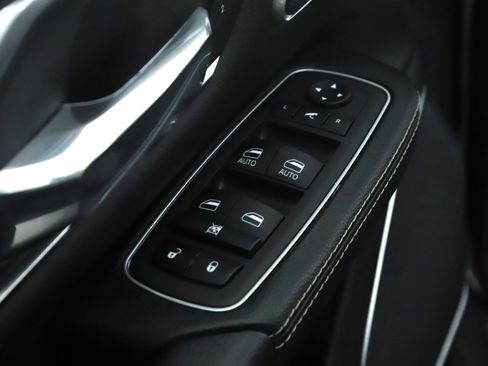 Used 2023 RAM 1500 Laramie AWD/4WD image 8