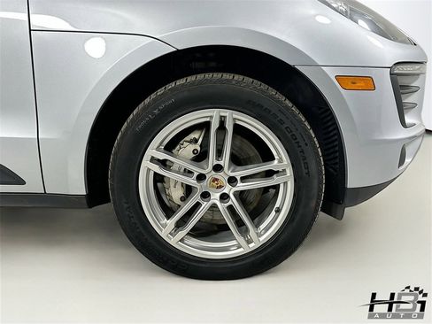 Used 2016 Porsche Macan S image 18