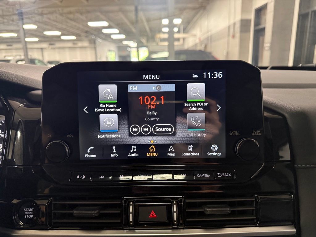 Used 2025 Nissan Pathfinder SL w/ SL Premium Package AWD/4WD image 13