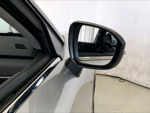 Used 2023 Mitsubishi Outlander SE image 11