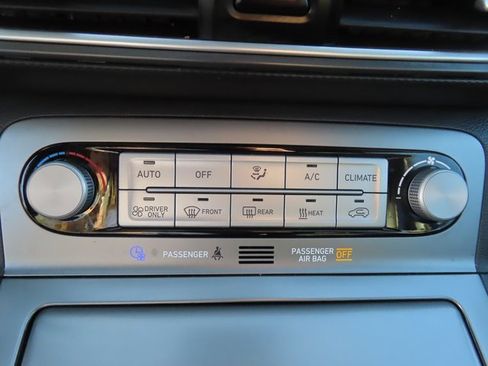 Used 2020 Hyundai Kona Limited image 30