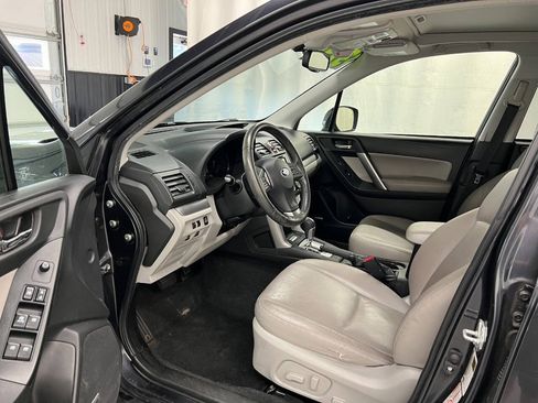 Used 2014 Subaru Forester 2.5i Touring AWD/4WD image 6