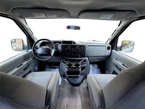 Used 2014 Ford E-150 and Econoline 150 Wagon image 8