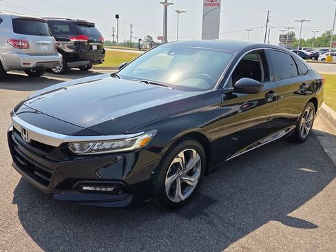 Used 2018 Honda Accord EX image 3