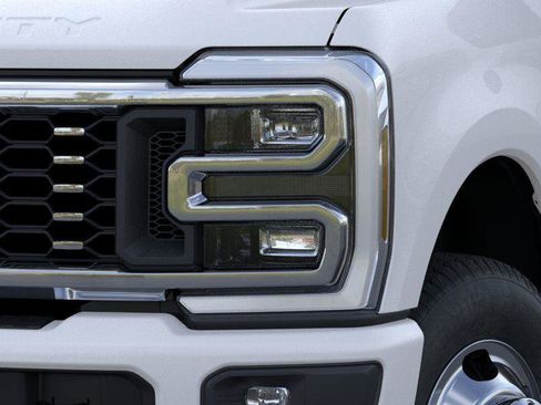 New 2025 Ford F350 Platinum image 18