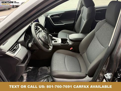 Used 2025 Toyota RAV4 XLE AWD/4WD image 28