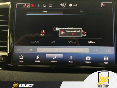 Used 2023 Chrysler Pacifica Touring-L FWD image 16