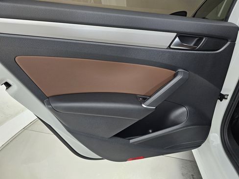 Used 2021 Volkswagen Passat 2.0T SE image 24