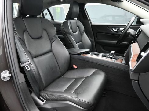 Used 2024 Volvo S60 B5 Plus AWD/4WD image 26