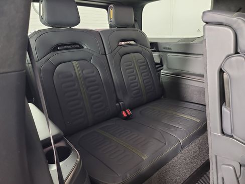 Used 2024 Rivian R1S Adventure image 25