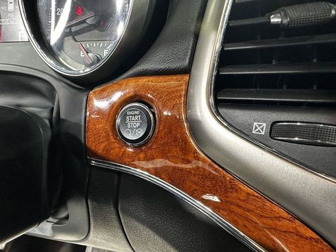 Used 2012 Jeep Grand Cherokee Overland AWD/4WD image 17