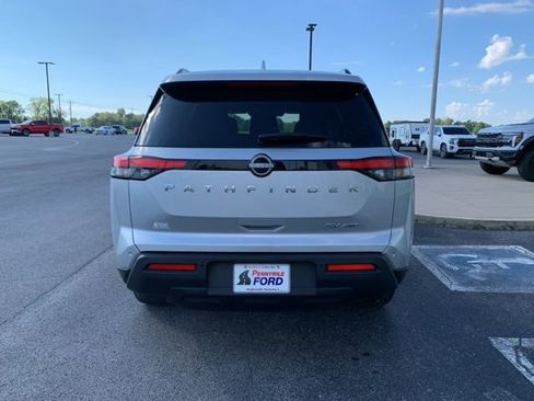 Used 2024 Nissan Pathfinder SV image 6