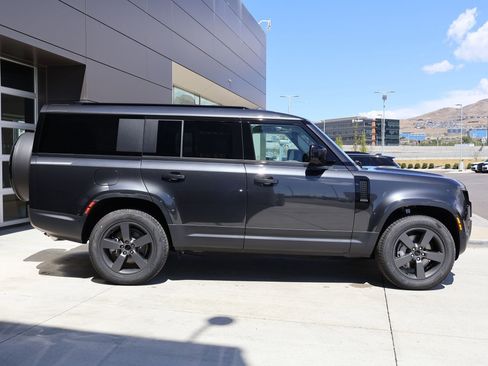 New 2026 Land Rover Defender 130 S AWD/4WD image 4