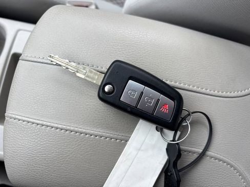 Used 2017 Nissan Rogue Sport S image 41