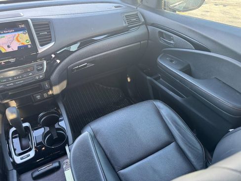 Certified 2019 Honda Ridgeline Black Edition image 16