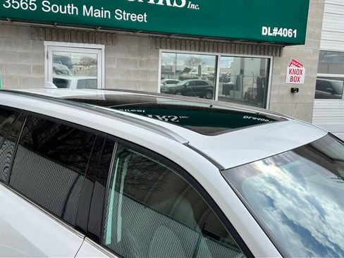 Used 2025 Toyota Grand Highlander AWD image 10